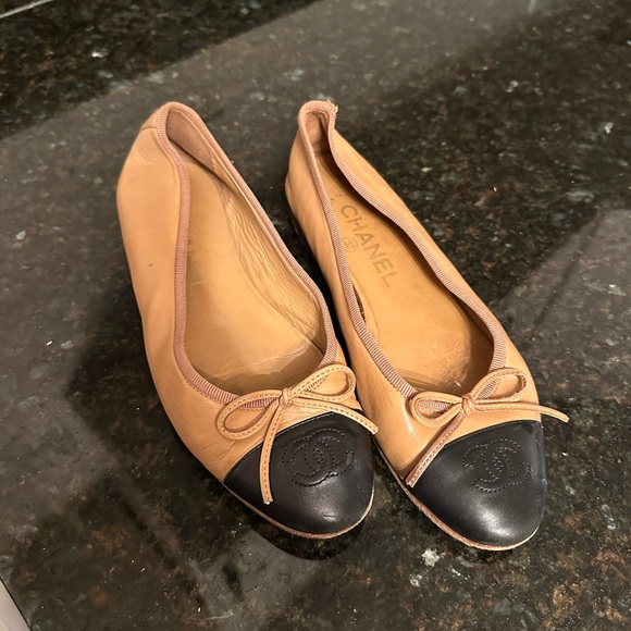 Chanel Vintage Ballerina Leather CC Bow Cap Toe Ballet Flats - Picture 2 of 10